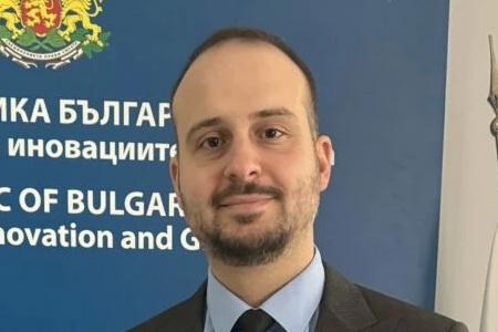 Dr. Borislav Bankov